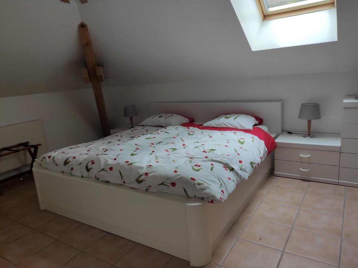 La Tulipe **** Bed and Breakfast Savines Værelse billede